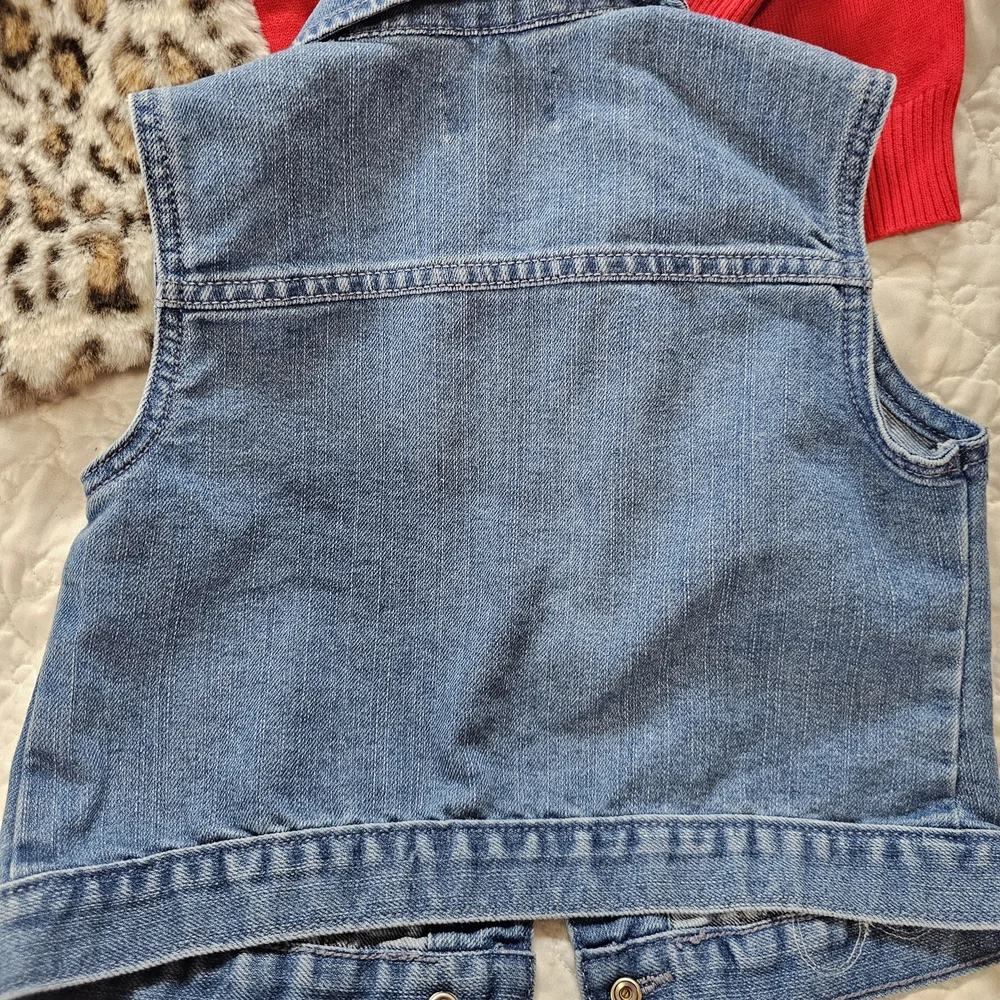 Mud Pie leopard Vest NWT, Red Sweater Campure NWT Denim Vest Girls 4t Bundle Lot
